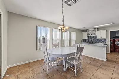 10609 W Daley Lane, Peoria, AZ 85383 - Photo 9