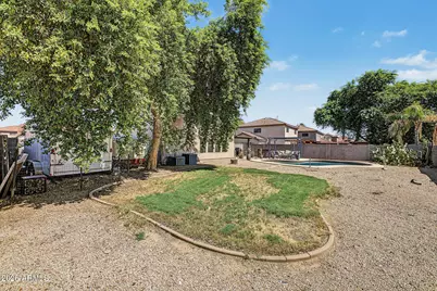 10609 W Daley Lane, Peoria, AZ 85383 - Photo 29