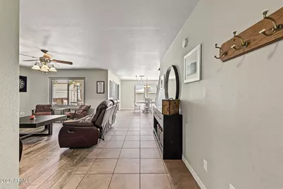 10609 W Daley Lane, Peoria, AZ 85383 - Photo 5