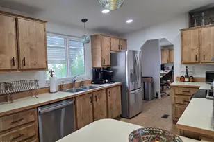 2233 E Behrend Dr, Phoenix, AZ 85024 - Photo 13