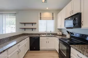 986 S Hawk Ln, Gilbert, AZ 85296 - Photo 13