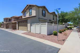 986 S Hawk Ln, Gilbert, AZ 85296 - Photo 31