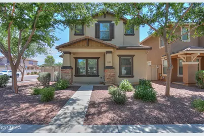 986 S Hawk Lane, Gilbert, AZ 85296 - Photo 1