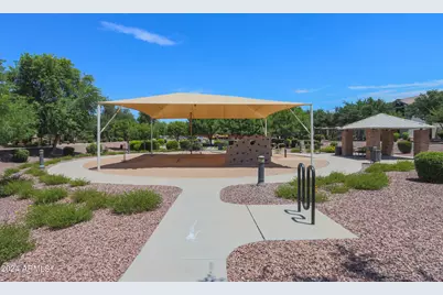 986 S Hawk Lane, Gilbert, AZ 85296 - Photo 35