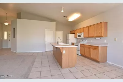 4560 E Olney Avenue, Gilbert, AZ 85234 - Photo 9