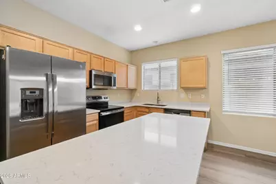 9806 W Horse Thief Pass, Tolleson, AZ 85353 - Photo 7