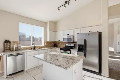 7360 E Lakeview Avenue, Mesa, AZ 85209 - Photo 3