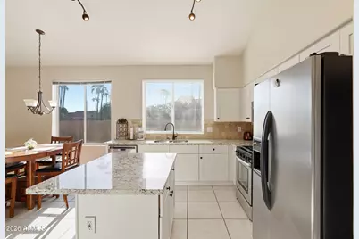 7360 E Lakeview Avenue, Mesa, AZ 85209 - Photo 11