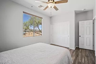 2818 W Tanya Trail, Phoenix, AZ 85086 - Photo 19