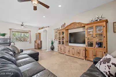 2818 W Tanya Trail, Phoenix, AZ 85086 - Photo 9