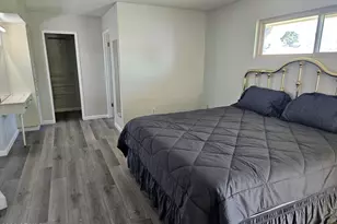9915 W Newport Dr, Sun City, AZ 85351 - Photo 13