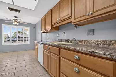 10806 W Pineaire Drive, Sun City, AZ 85351 - Photo 17