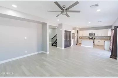 12038 W Leather Lane, Peoria, AZ 85383 - Photo 7