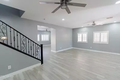 12038 W Leather Lane, Peoria, AZ 85383 - Photo 5