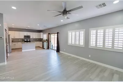 12038 W Leather Lane, Peoria, AZ 85383 - Photo 9