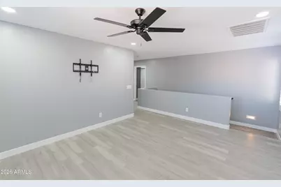 12038 W Leather Lane, Peoria, AZ 85383 - Photo 11