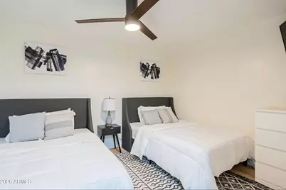 8602 E Keim Drive, Scottsdale, AZ 85250 - Photo 17
