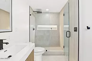 6153 N 28th Pl, Phoenix, AZ 85016 - Photo 17