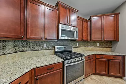 1813 W Straight Arrow Lane, Phoenix, AZ 85085 - Photo 9