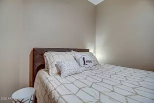 1676 E Glenhaven Dr, Phoenix, AZ 85048 - Photo 27