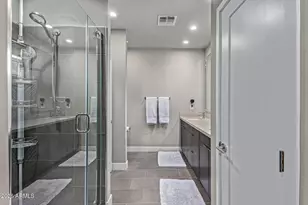 2825 N 42nd St, Phoenix, AZ 85008 - Photo 19
