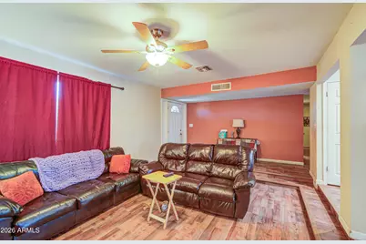 4738 N 40th Drive, Phoenix, AZ 85019 - Photo 9
