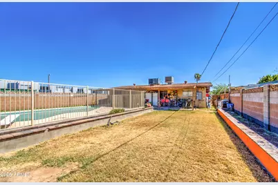 4738 N 40th Drive, Phoenix, AZ 85019 - Photo 39