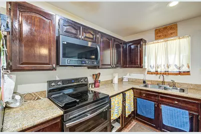 4738 N 40th Drive, Phoenix, AZ 85019 - Photo 19