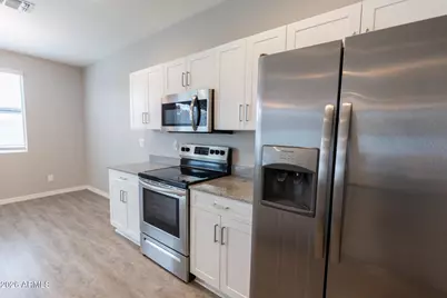 2950 N 38th Street #2, Phoenix, AZ 85018 - Photo 7