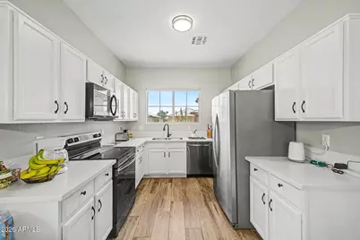13558 W Saguaro Lane, Surprise, AZ 85374 - Photo 7