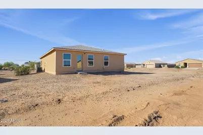 9380 W Collis Place, Arizona City, AZ 85123 - Photo 3