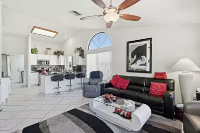 20009 N 94th Avenue, Peoria, AZ 85382 - Photo 5