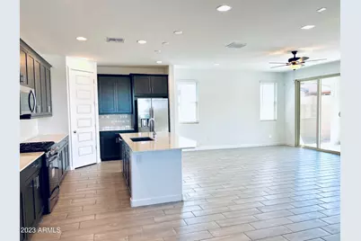 1659 W Paseo Way, Phoenix, AZ 85041 - Photo 11
