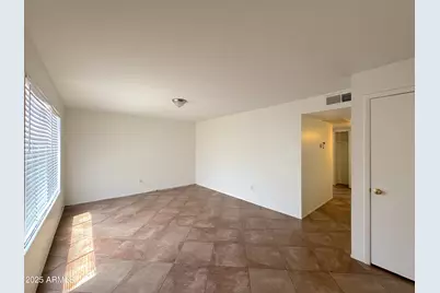 6103 S College Avenue, Tempe, AZ 85283 - Photo 5