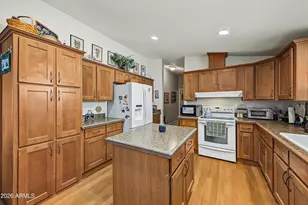 201 S Greenfield Rd, Mesa, AZ 85206 - Photo 3