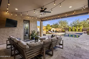 2939 E Crest Ln, Phoenix, AZ 85050 - Photo 3