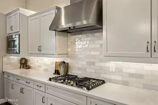 2939 E Crest Ln, Phoenix, AZ 85050 - Photo 21