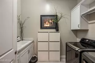 2939 E Crest Ln, Phoenix, AZ 85050 - Photo 37