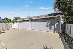 1319 S Claiborne Ave, Gilbert, AZ 85296 - Photo 39