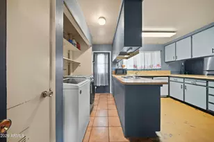 4035 W Orangewood Ave, Phoenix, AZ 85051 - Photo 15
