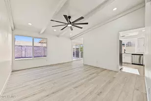 7633 W Wolf St, Phoenix, AZ 85033 - Photo 9