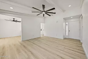 7633 W Wolf St, Phoenix, AZ 85033 - Photo 7