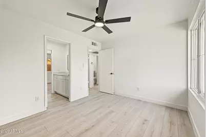 7633 W Wolf Street, Phoenix, AZ 85033 - Photo 23