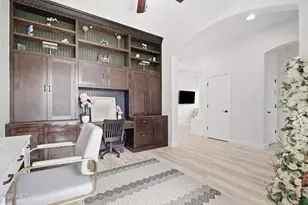 12260 W Lone Tree Trail, Peoria, AZ 85383 - Photo 11