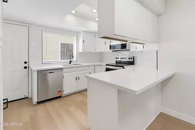 4742 W Palmaire Avenue, Glendale, AZ 85301 - Photo 7