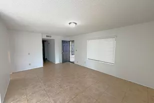 7724 W Pierson St, Phoenix, AZ 85033 - Photo 5