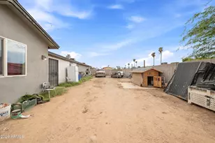 8117 W Elm St, Phoenix, AZ 85033 - Photo 19