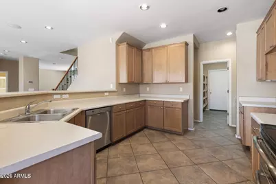 18466 W Westfall Way, Surprise, AZ 85374 - Photo 5