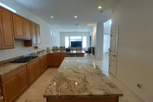 8607 E Tuckey Ln, Scottsdale, AZ 85250 - Photo 11