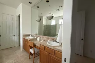 8607 E Tuckey Ln, Scottsdale, AZ 85250 - Photo 15